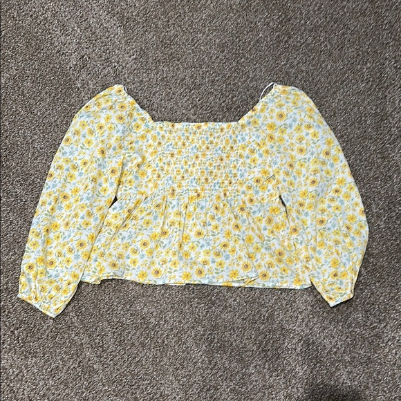 Old Navy Cream Smocked Puff Sleeve Blouse - Picture 3 of 3